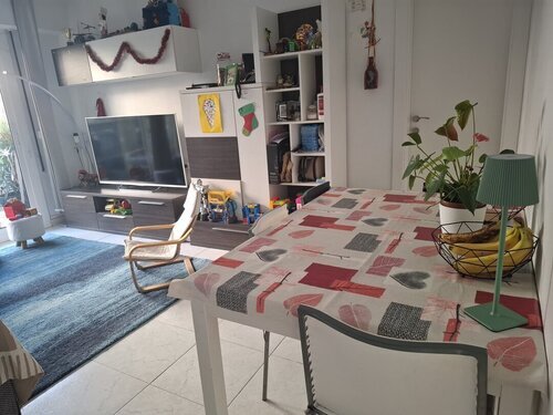 Room in a 5-person shared flat in Eixample · 2