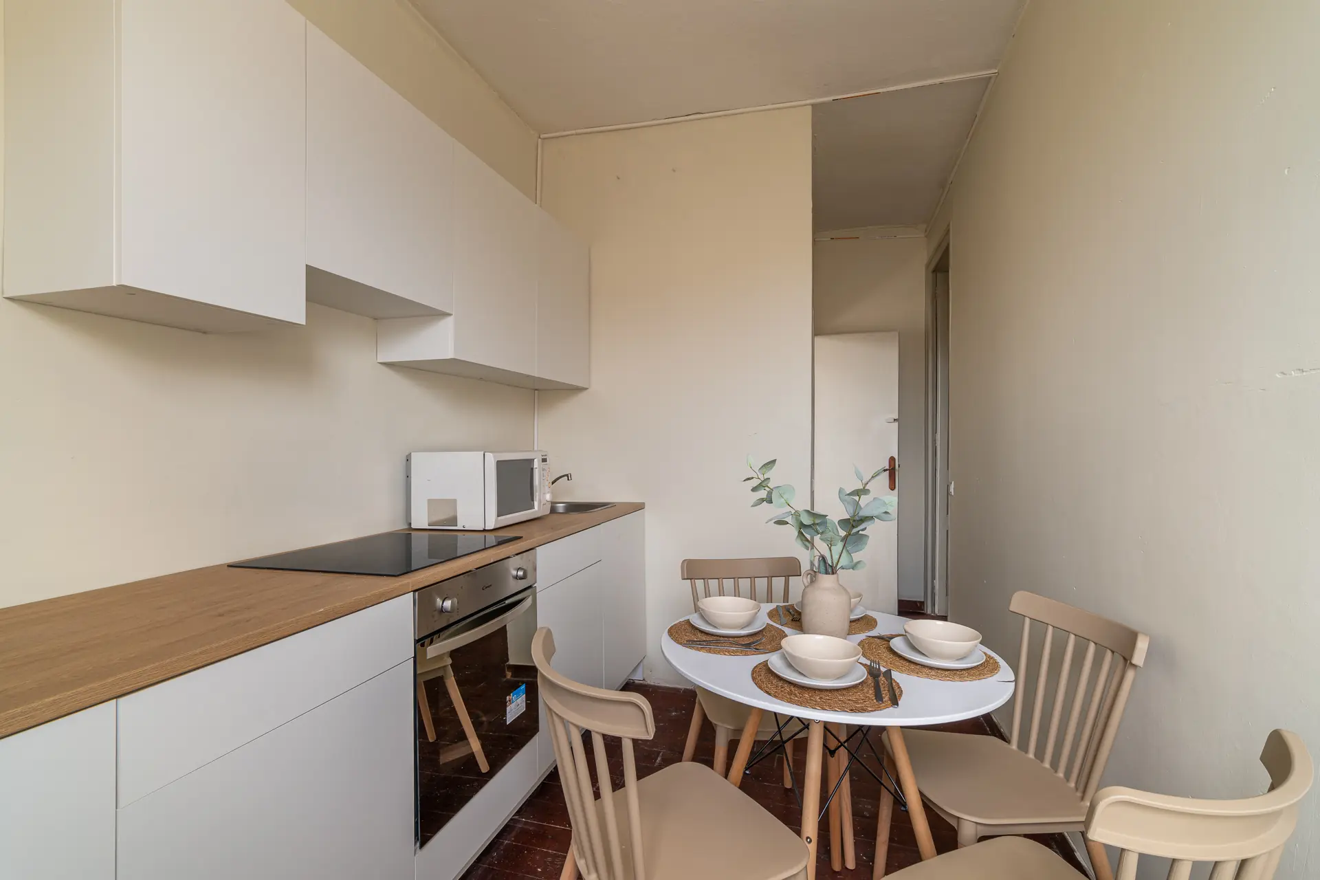 Furnished room in a shared flat in Gràcia · 3
