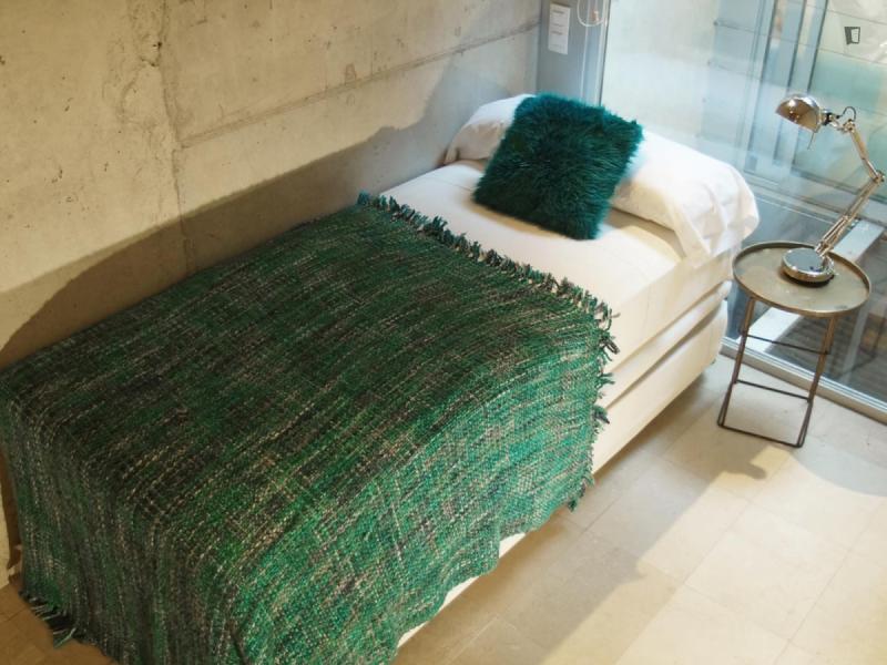 Furnished studio in Eixample · 3