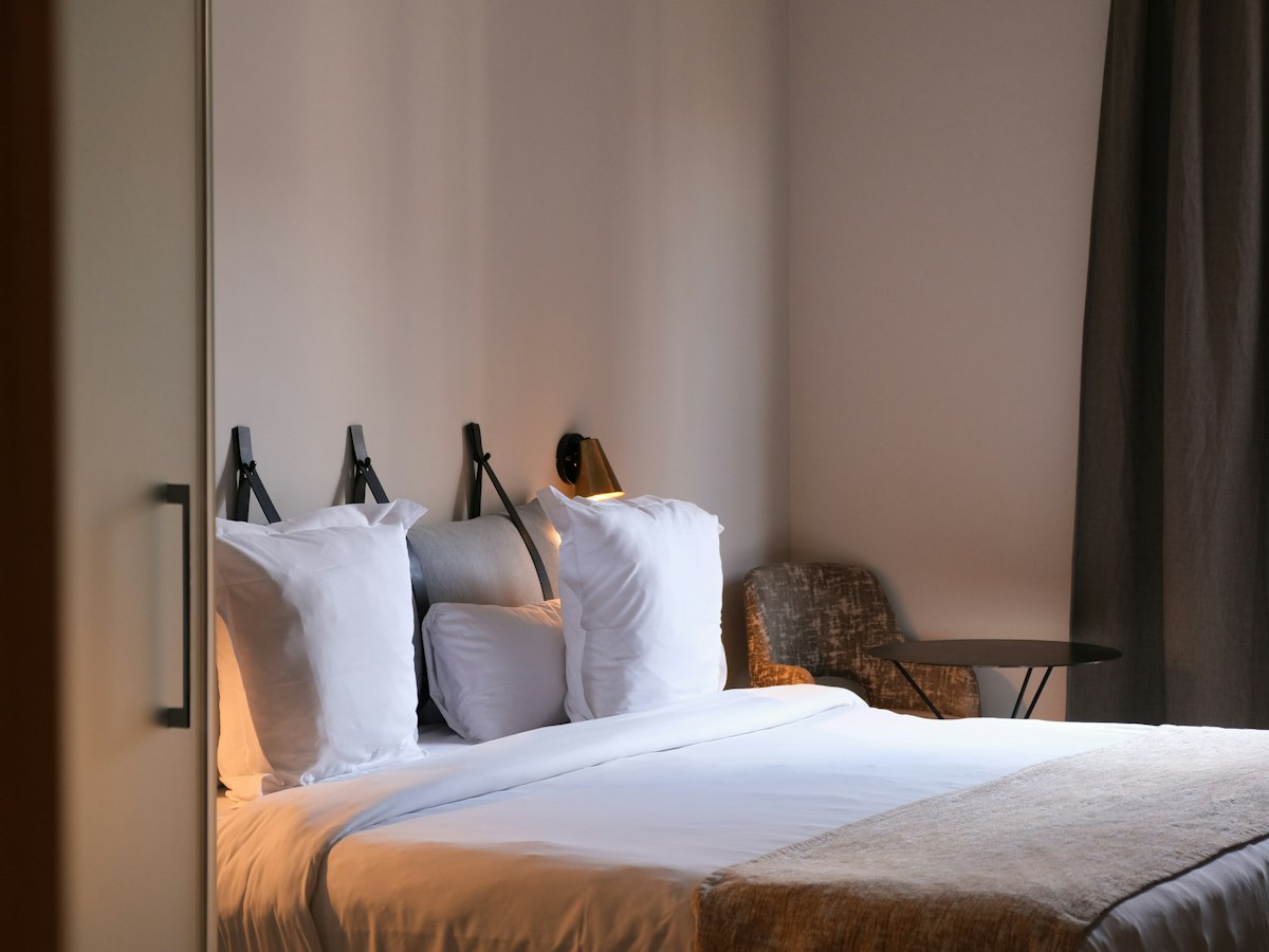 Furnished room in a 4-person shared flat in Ciutat Vella · 3