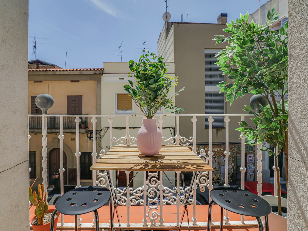 Habitación amueblada en piso compartido de 20 personas en Gràcia · 3