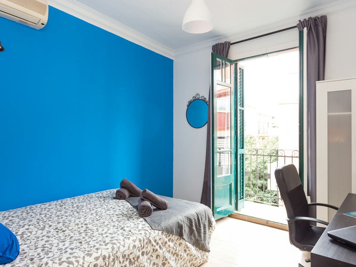 Habitación amueblada en piso compartido de 5 personas en Sants-Montjuïc · 2
