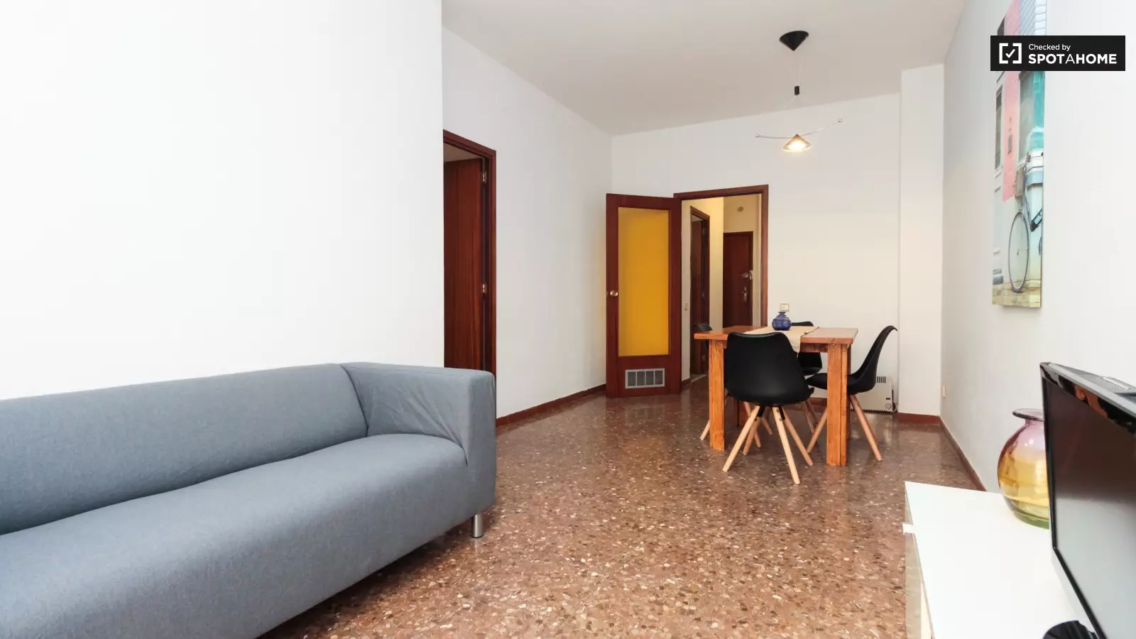 Furnished 3-bedroom flat in Nou Barris, 80 m² · 4