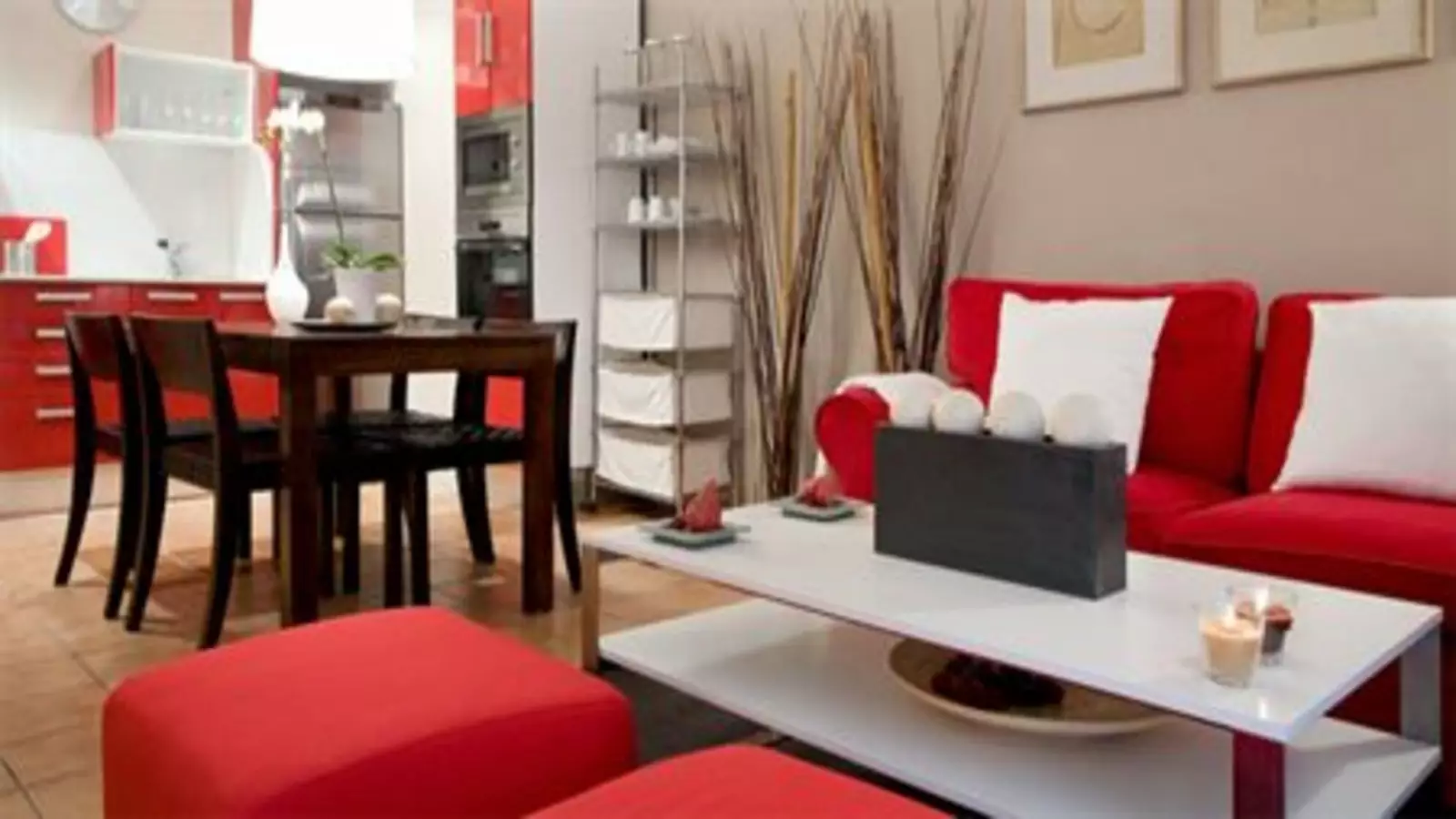 Piso de 2 dormitorios amueblado en Ciutat Vella, 70 m² · 2