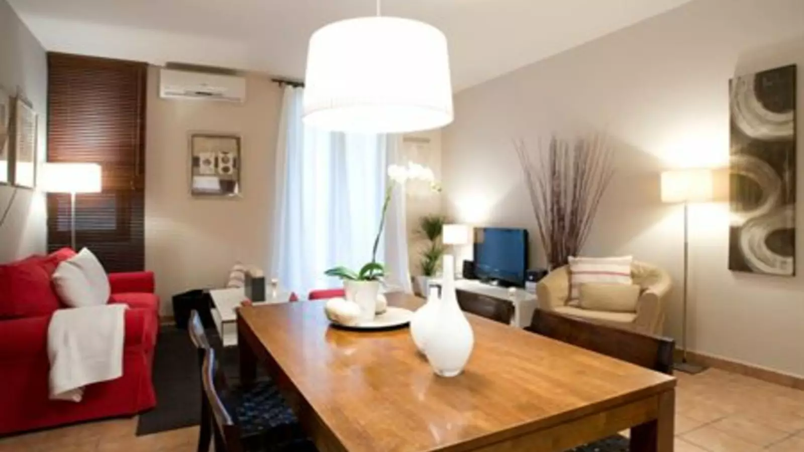 Piso de 2 dormitorios amueblado en Ciutat Vella, 70 m² · 4