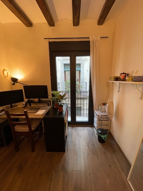 Room in a 2-person shared flat in Ciutat Vella · 3