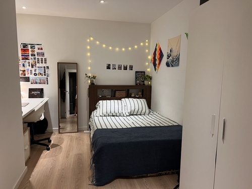 Room in a 3-person shared flat in Sants-Montjuïc · 3