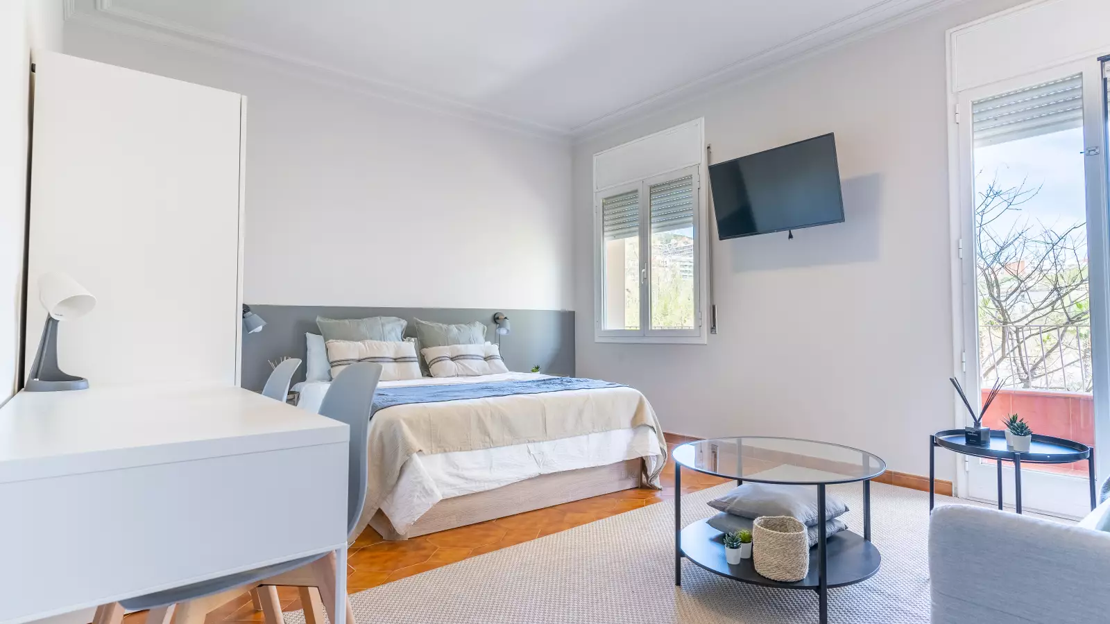 Habitación amueblada en piso compartido de 5 personas en Horta-Guinardó · 3