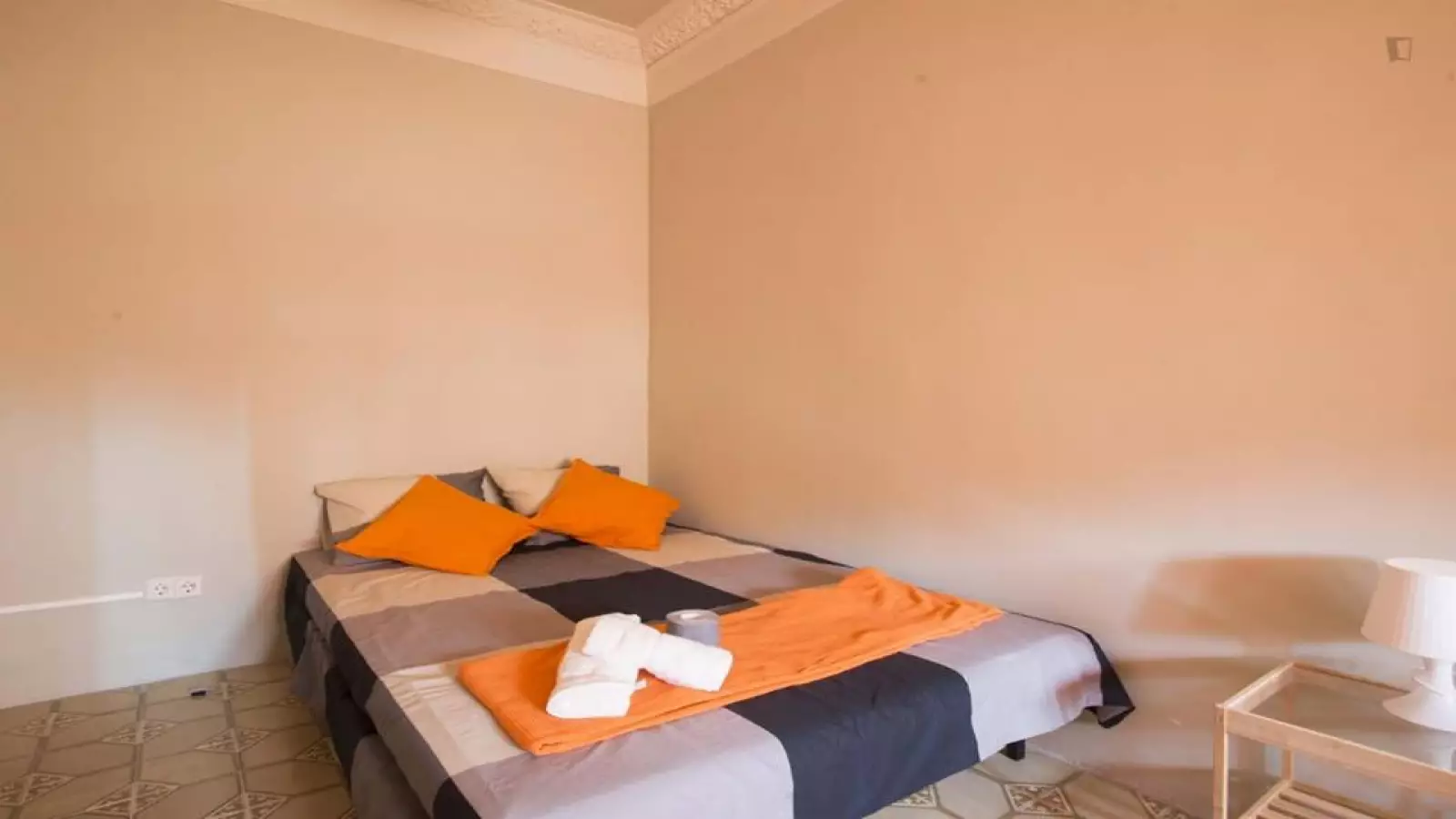 Habitación amueblada en piso compartido en Sarrià–Sant Gervasi · 2