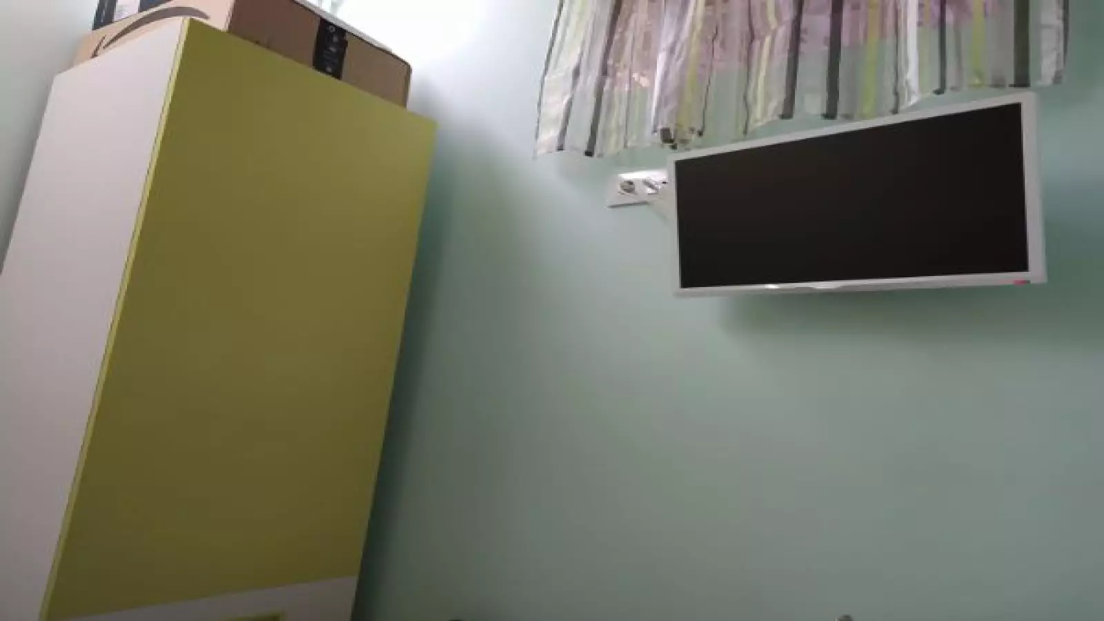 Habitación amueblada en piso compartido de 3 personas en Ciutat Vella · 2
