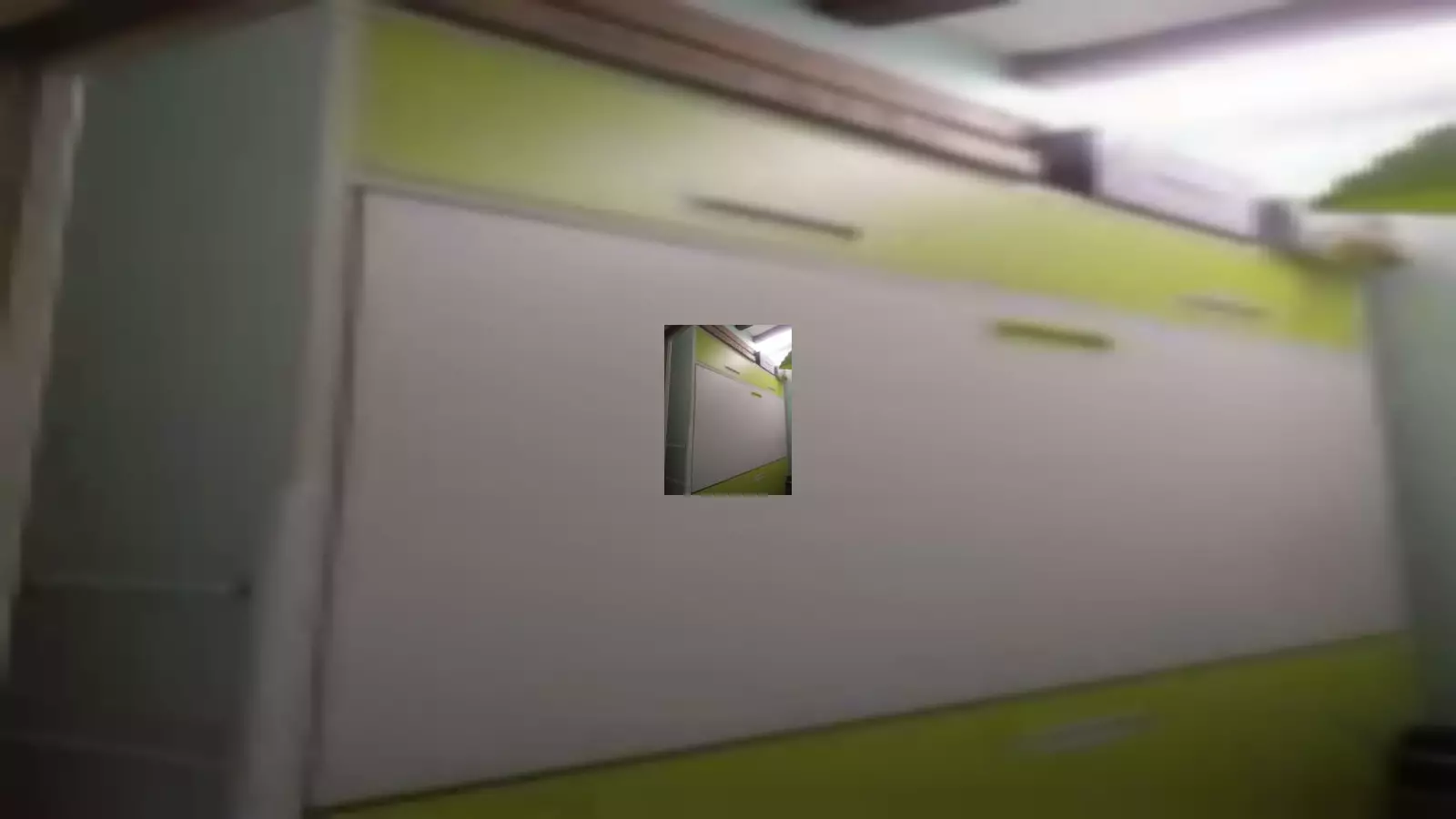 Habitación amueblada en piso compartido de 3 personas en Ciutat Vella · 3