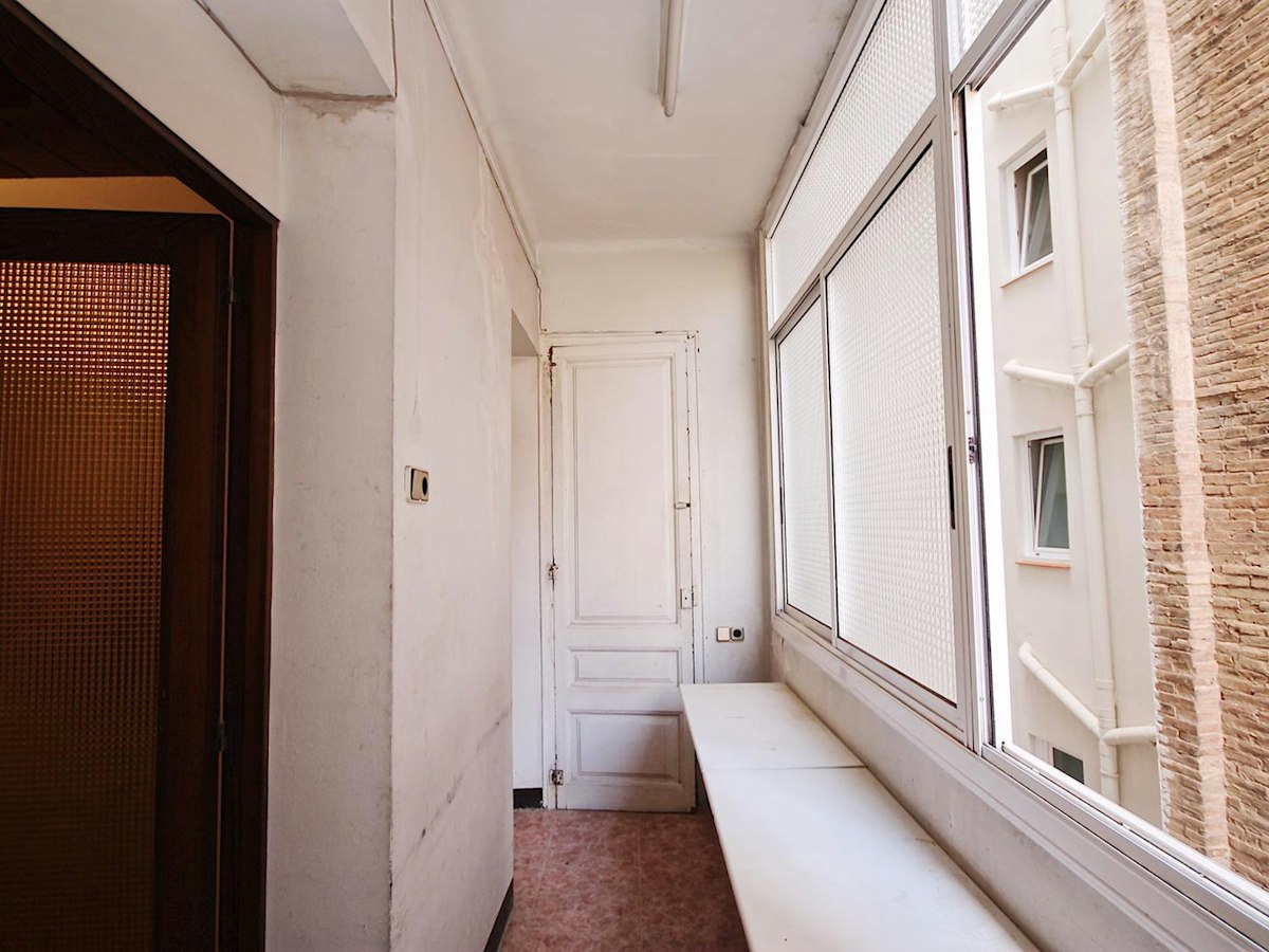 Habitación amueblada en piso compartido de 5 personas en Sarrià–Sant Gervasi · 4