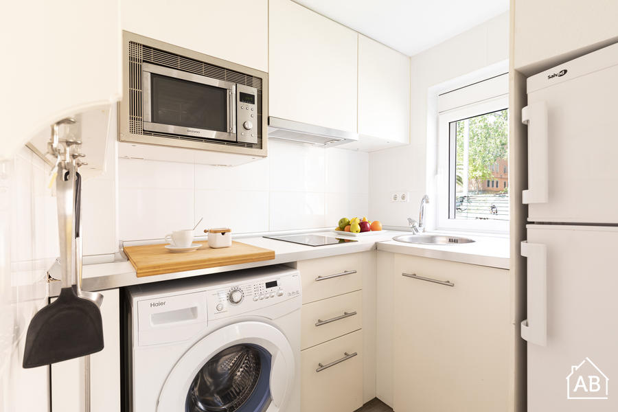 Furnished 3-bedroom flat in Nou Barris, 46 m² · 3