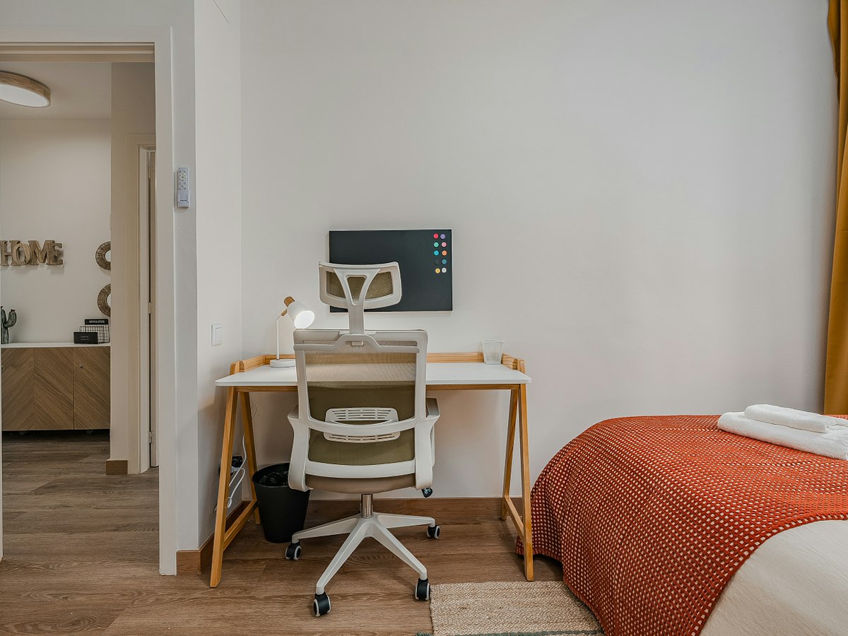 Furnished room in a 7-person shared flat in L'Hospitalet · 2