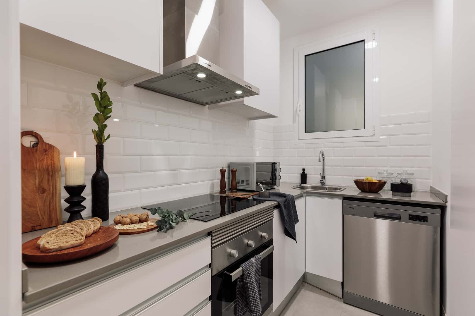 Furnished 2-bedroom flat in Eixample, 77 m² · 3