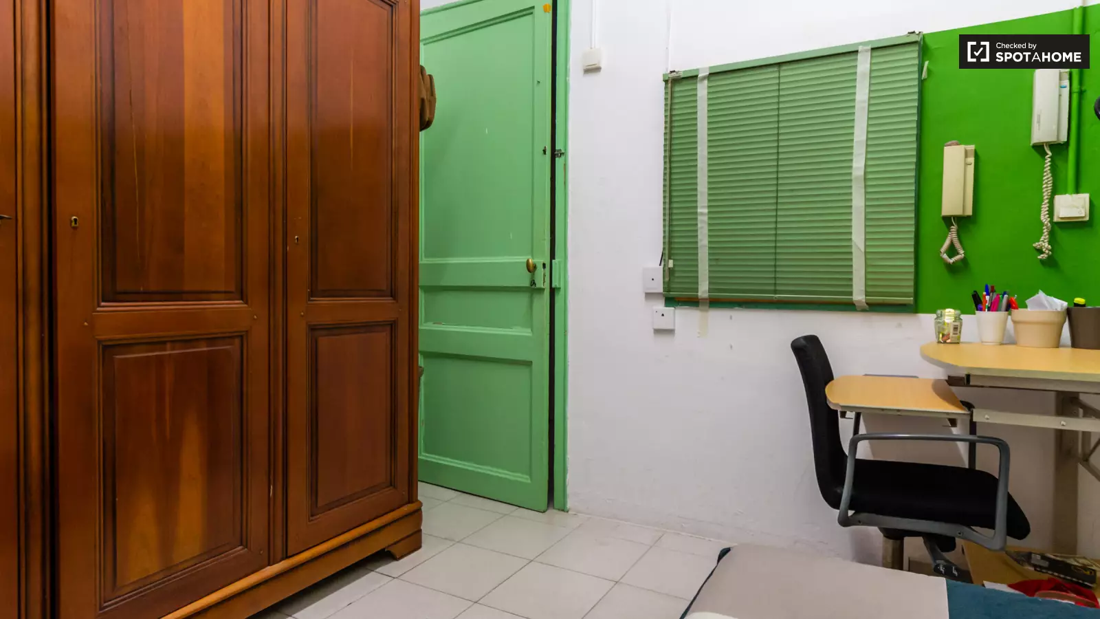 Habitación amueblada en piso compartido en Eixample · 3