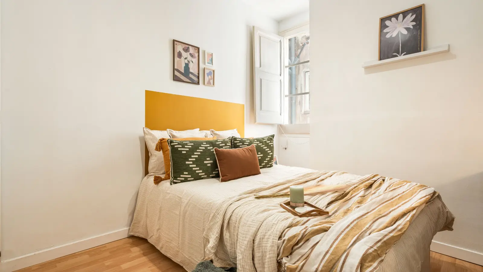 Furnished room in a shared flat in Sants-Montjuïc · 2