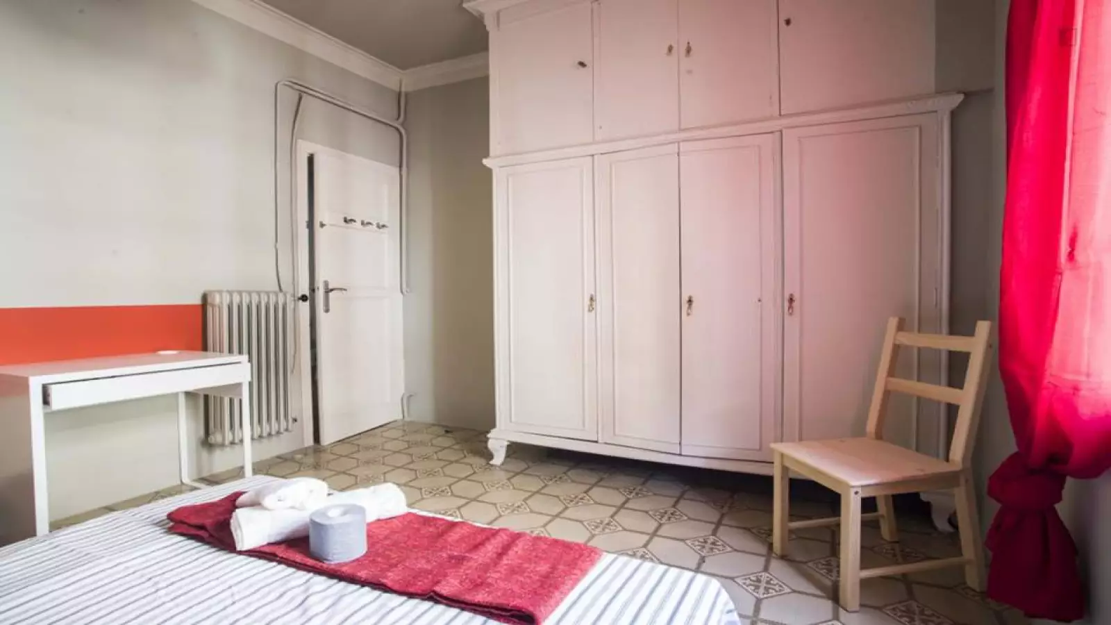 Habitación amueblada en piso compartido en Sarrià–Sant Gervasi · 2