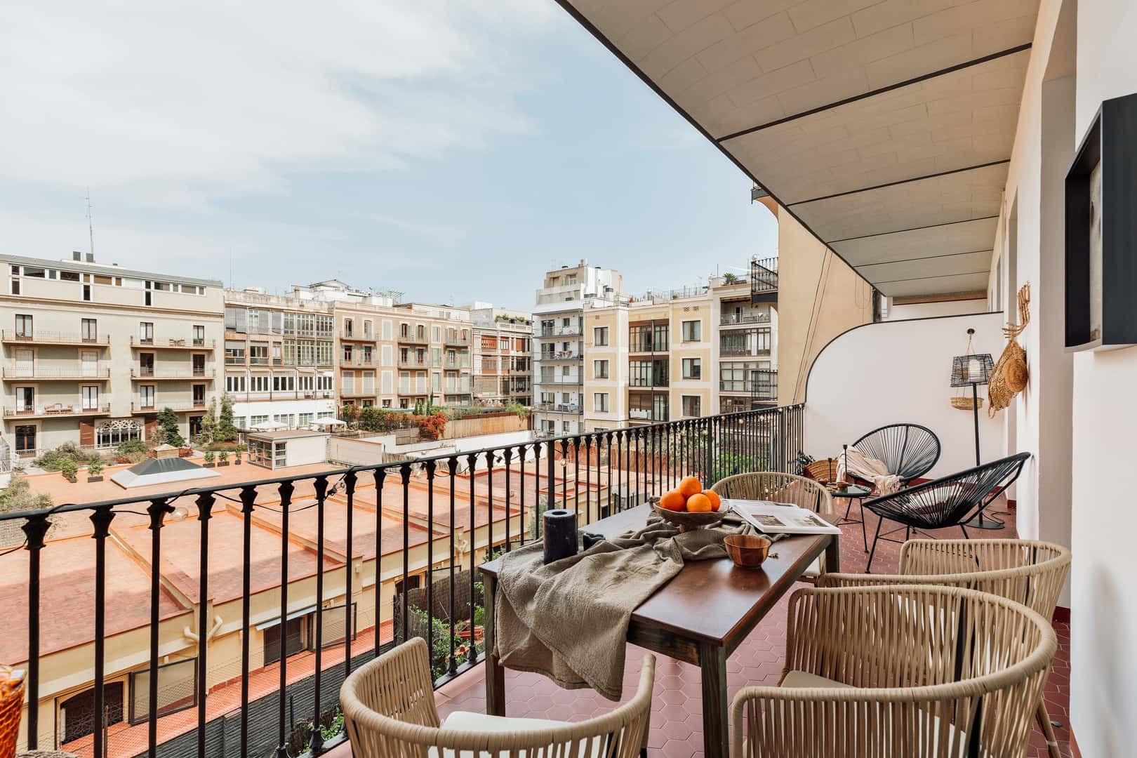 Furnished 3-bedroom flat in Eixample, 114 m² · 2