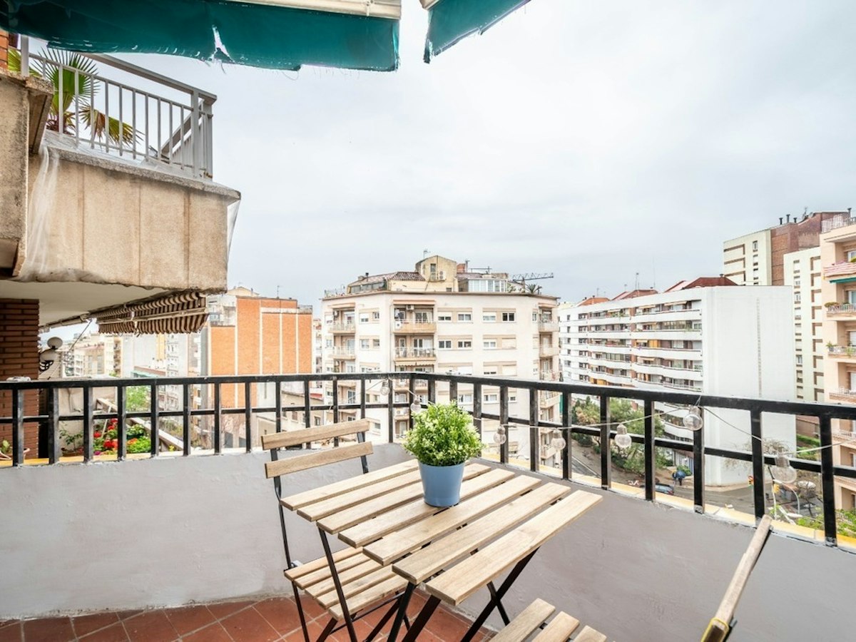 Habitación amueblada en piso compartido de 5 personas en Horta-Guinardó · 4