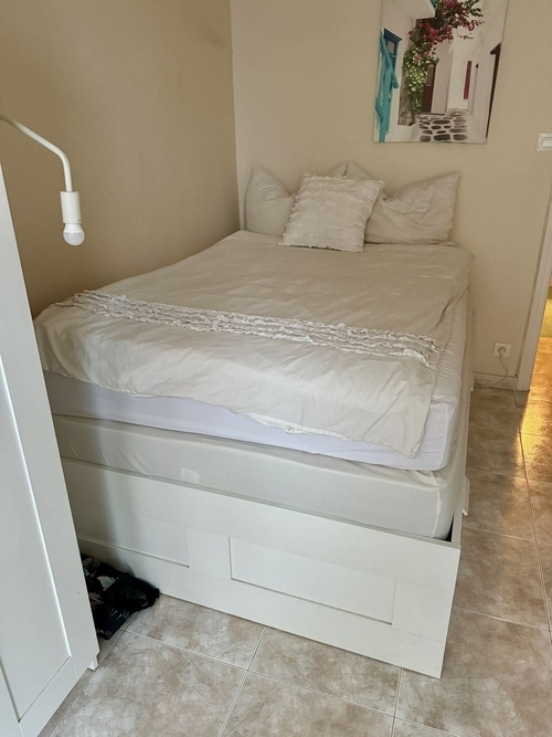 Habitación en piso compartido de 3 personas en Eixample · 2