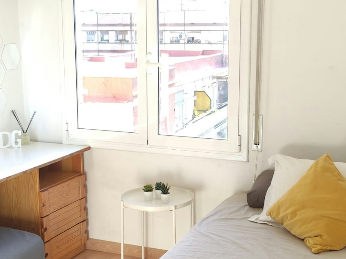 Habitación amueblada en piso compartido de 4 personas en Horta-Guinardó · 2