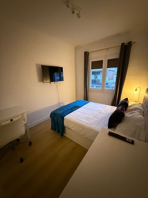 Room in a 3-person shared flat in Horta-Guinardó · 2