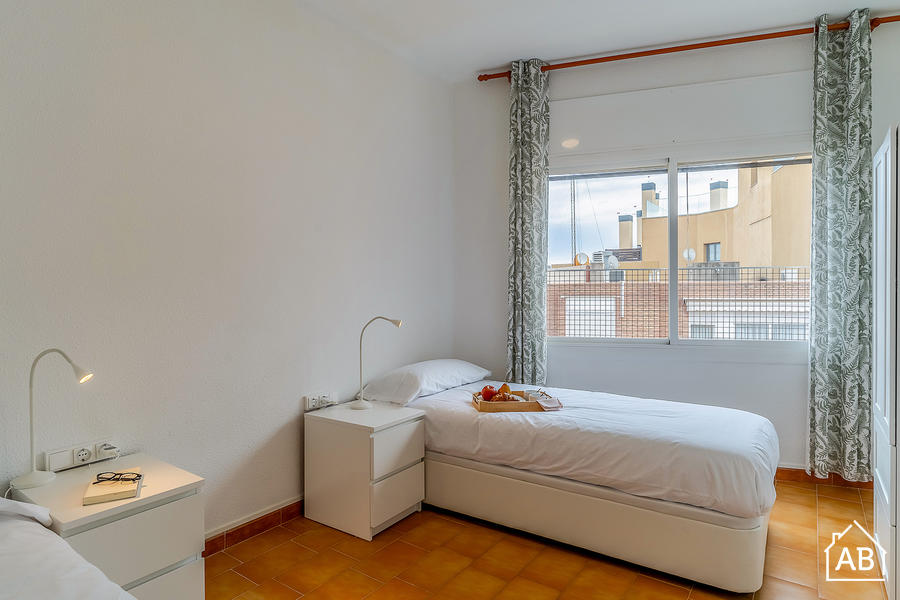 Furnished 4-bedroom flat in Horta-Guinardó, 64 m² · 2