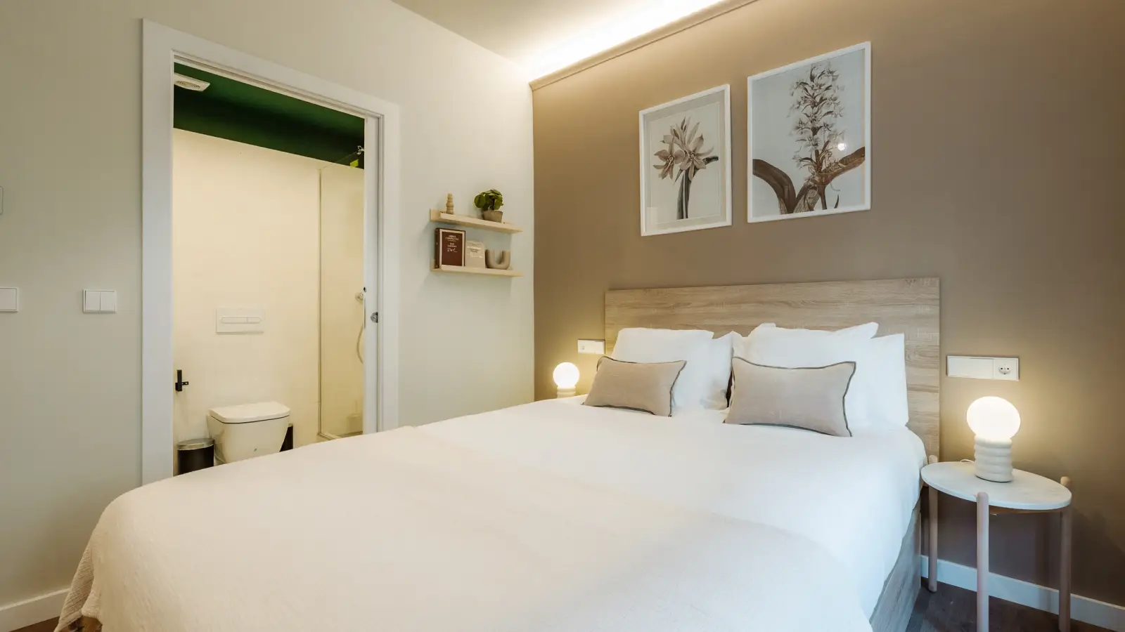 Habitación amueblada en piso compartido en Les Corts · 4