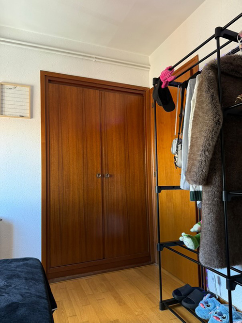 Room in a 3-person shared flat in Sants-Montjuïc · 4