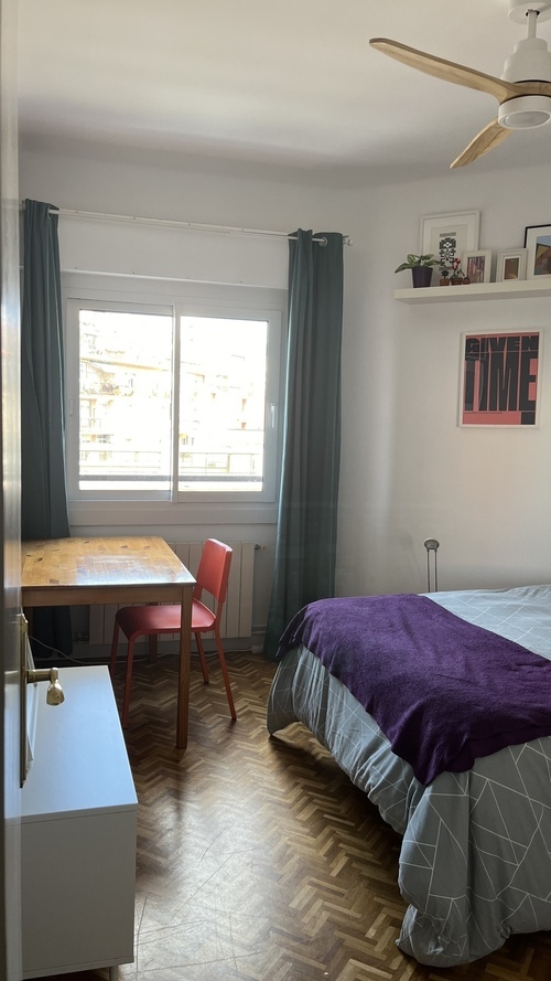 Habitación en piso compartido de 2 personas en Gràcia · 2