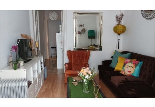 Room in a 4-person shared flat in Eixample · 4