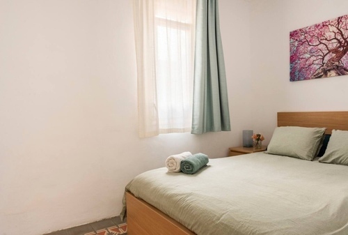 Room in a 4-person shared flat in Ciutat Vella · 2
