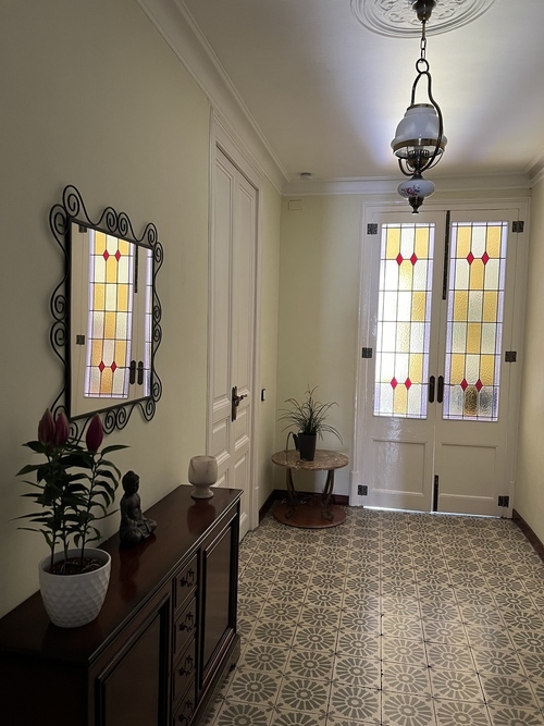 Room in a 4-person shared flat in Ciutat Vella · 3
