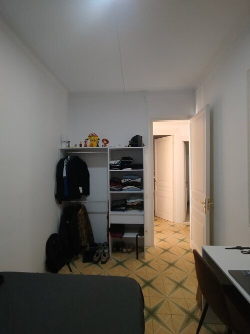 Habitación en piso compartido de 5 personas en Eixample · 3