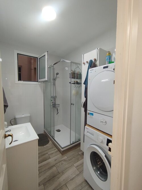 Habitación en piso compartido de 5 personas en Eixample · 4