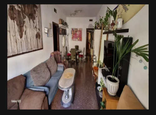 Room in a 4-person shared flat in Eixample · 2