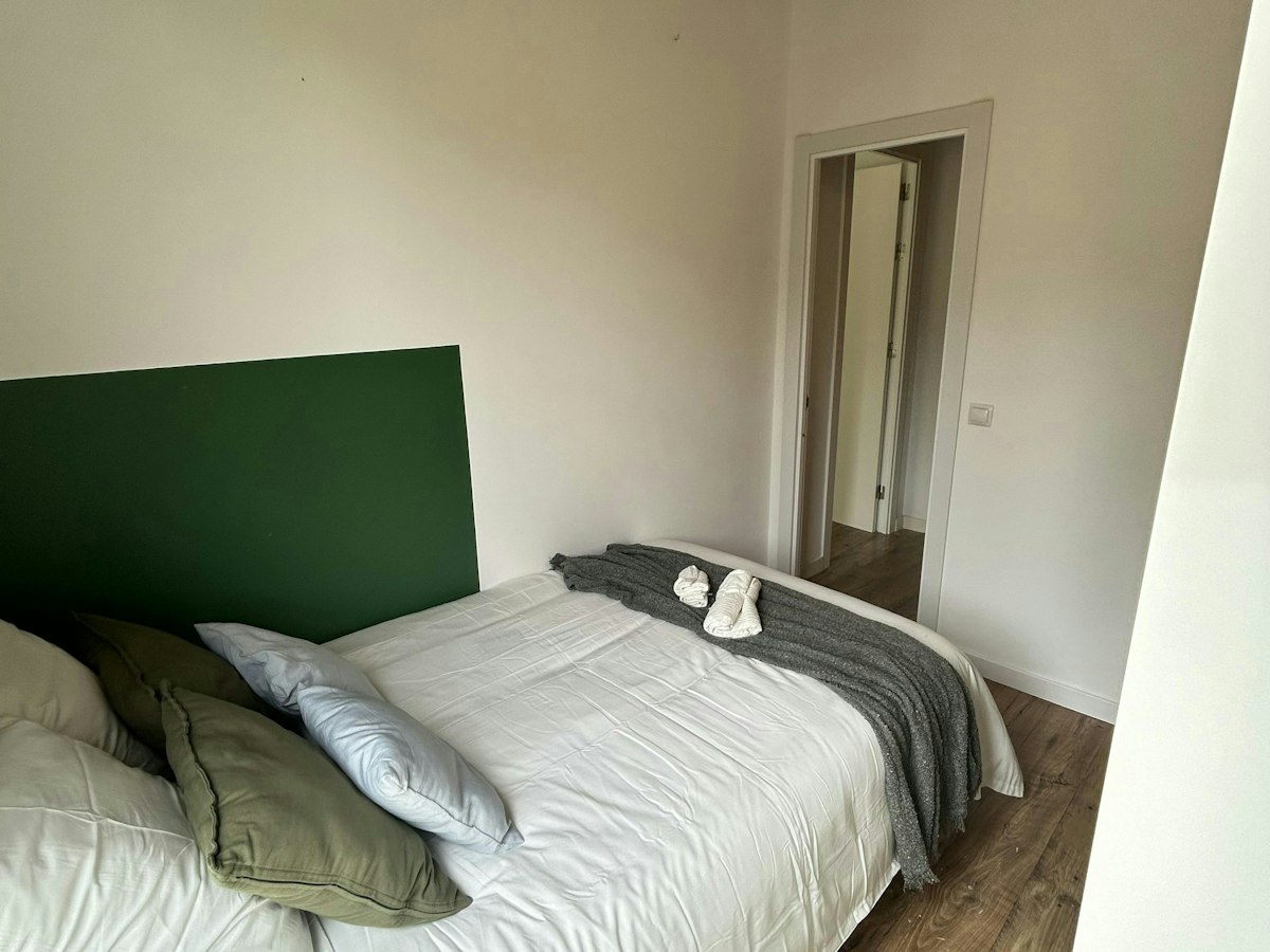 Habitación amueblada en piso compartido de 7 personas en Sants-Montjuïc · 2