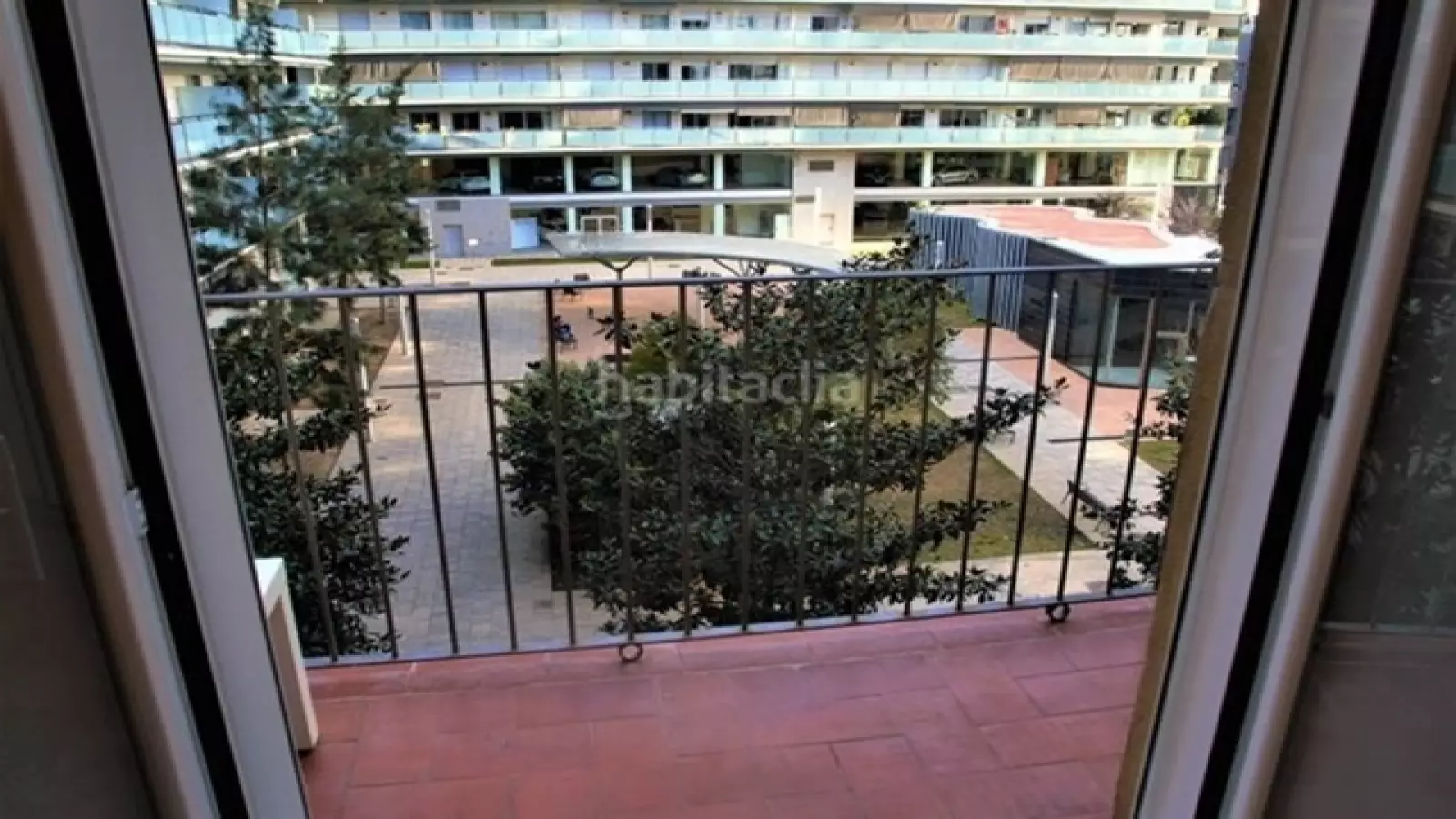 Habitación amueblada en piso compartido en Eixample · 4