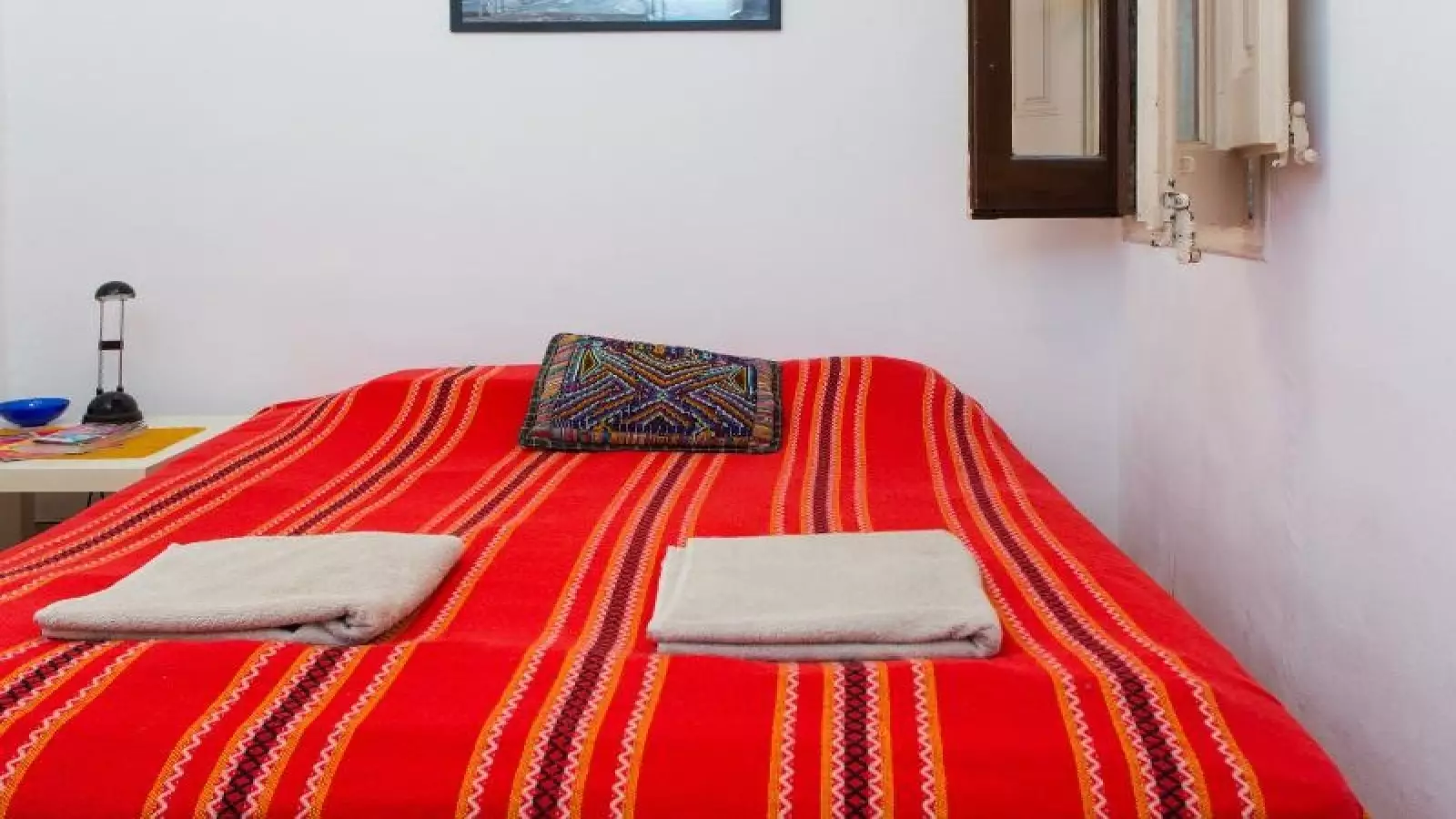 Furnished room in a shared flat in Sants-Montjuïc · 3