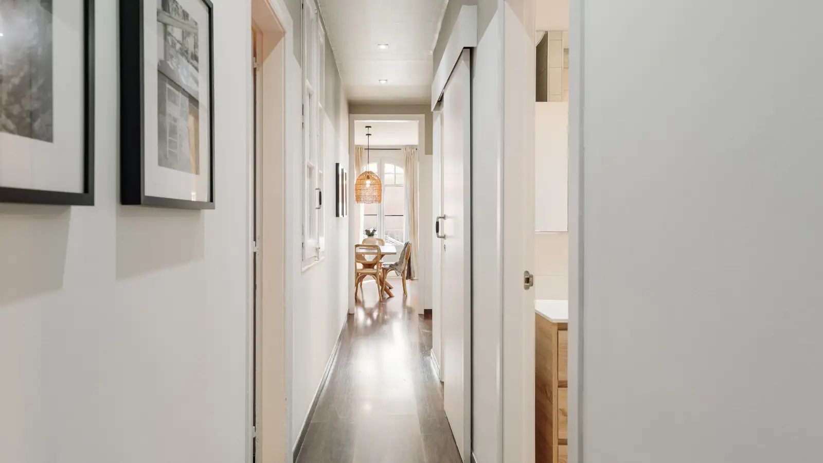 Furnished 2-bedroom flat in Eixample, 76 m² · 2