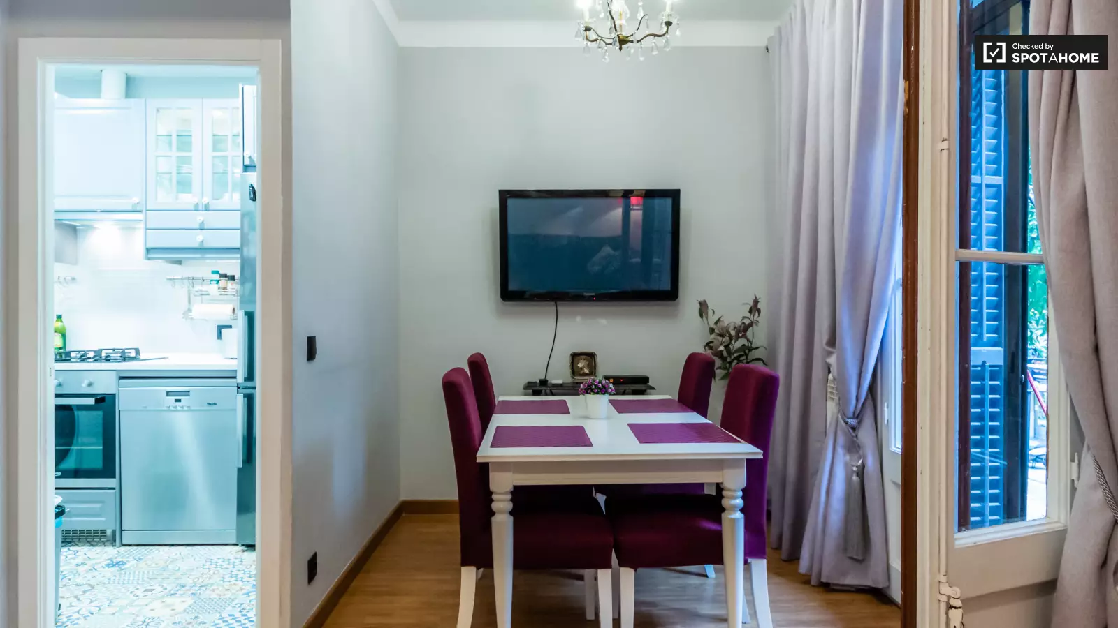Furnished 2-bedroom flat in Eixample, 71 m² · 3
