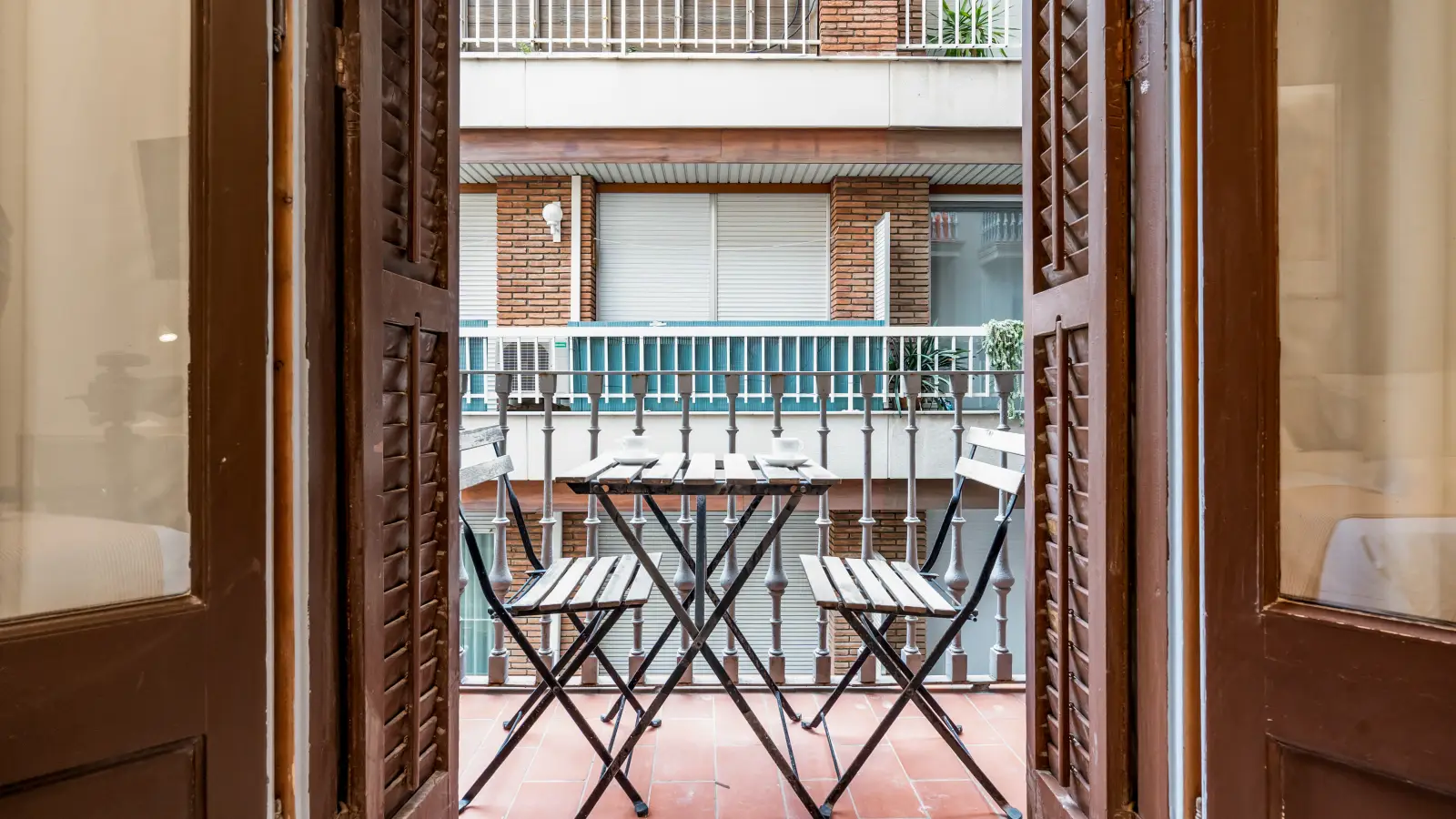 Furnished 6-bedroom flat in Eixample, 168 m² · 3