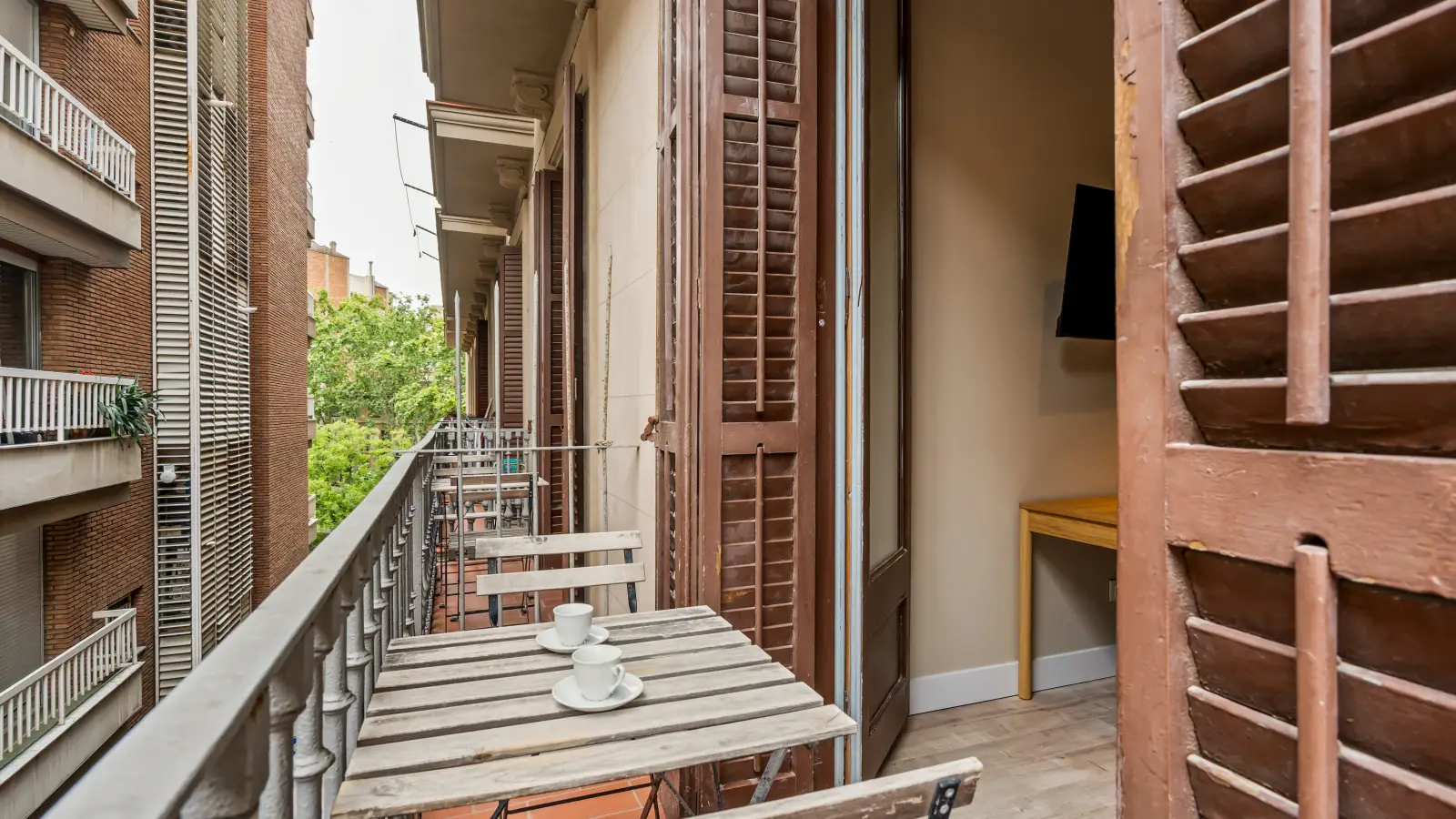 Furnished 6-bedroom flat in Eixample, 168 m² · 4