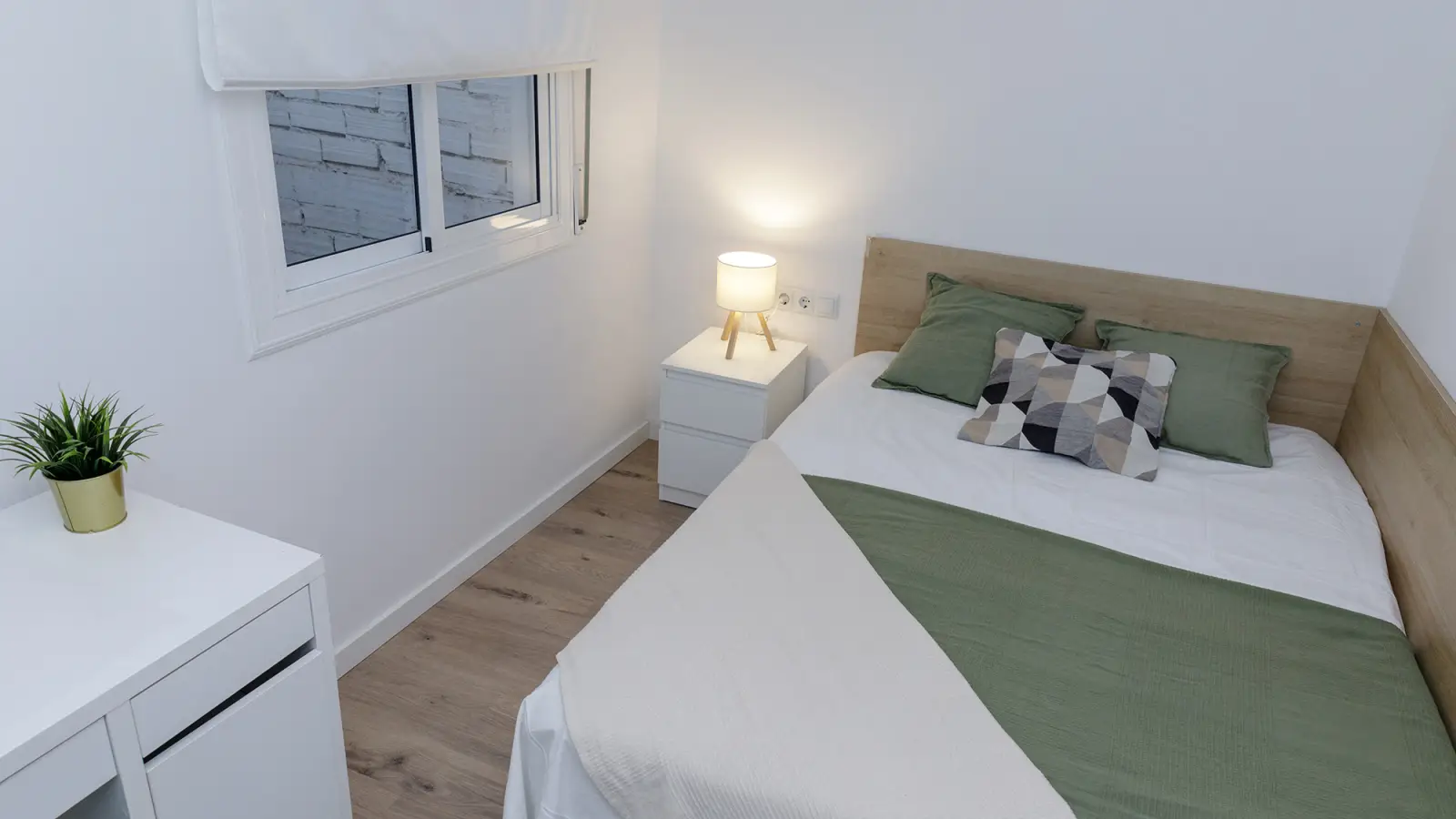 Furnished room in a shared flat in L'Hospitalet · 2