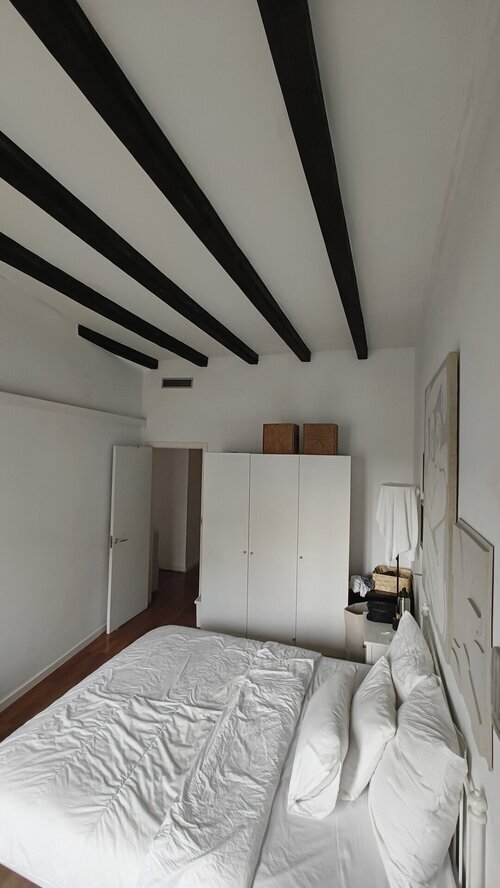 Room in a 3-person shared flat in Eixample · 3