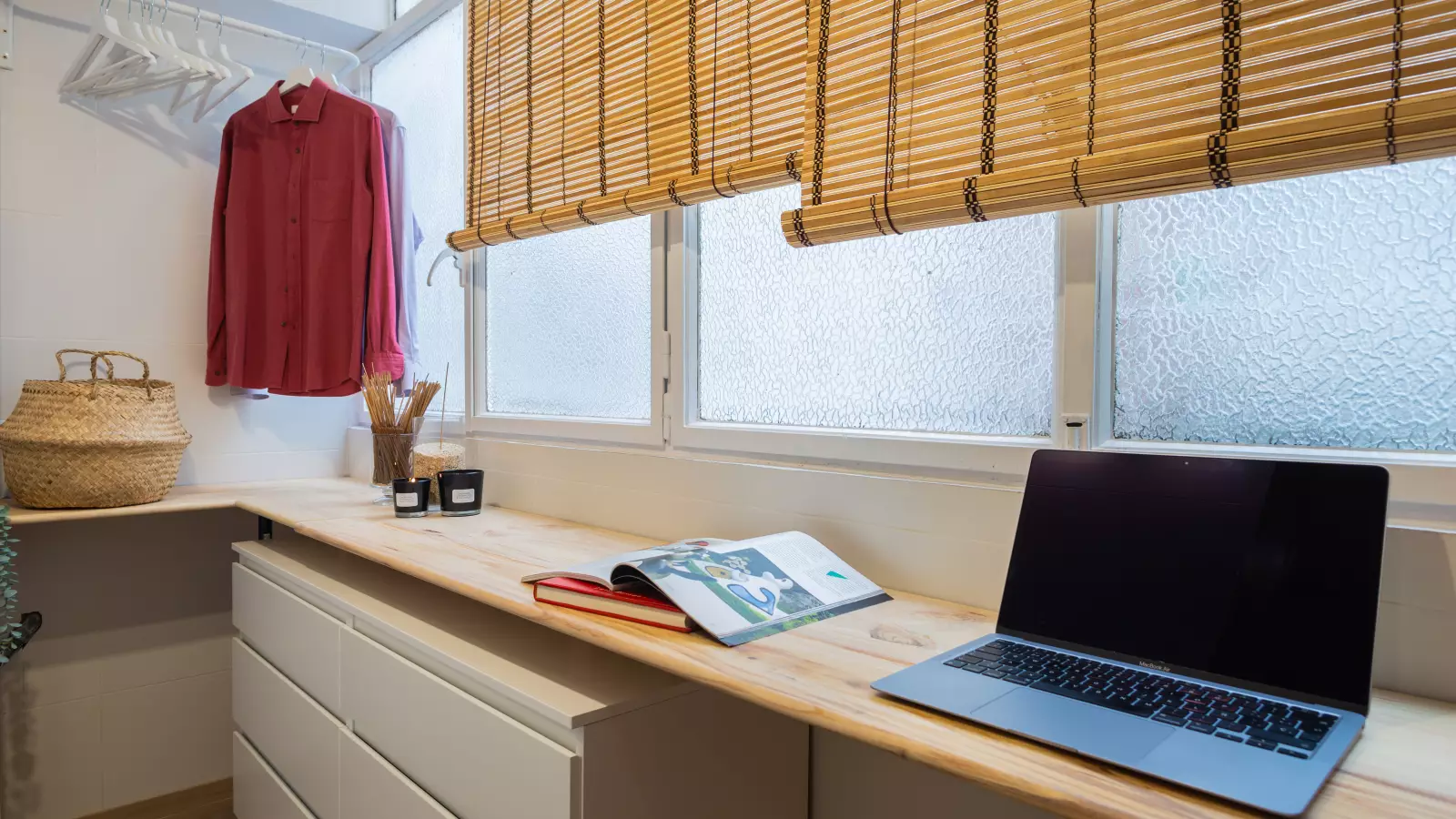 Furnished room in a 7-person shared flat in Sants-Montjuïc · 3