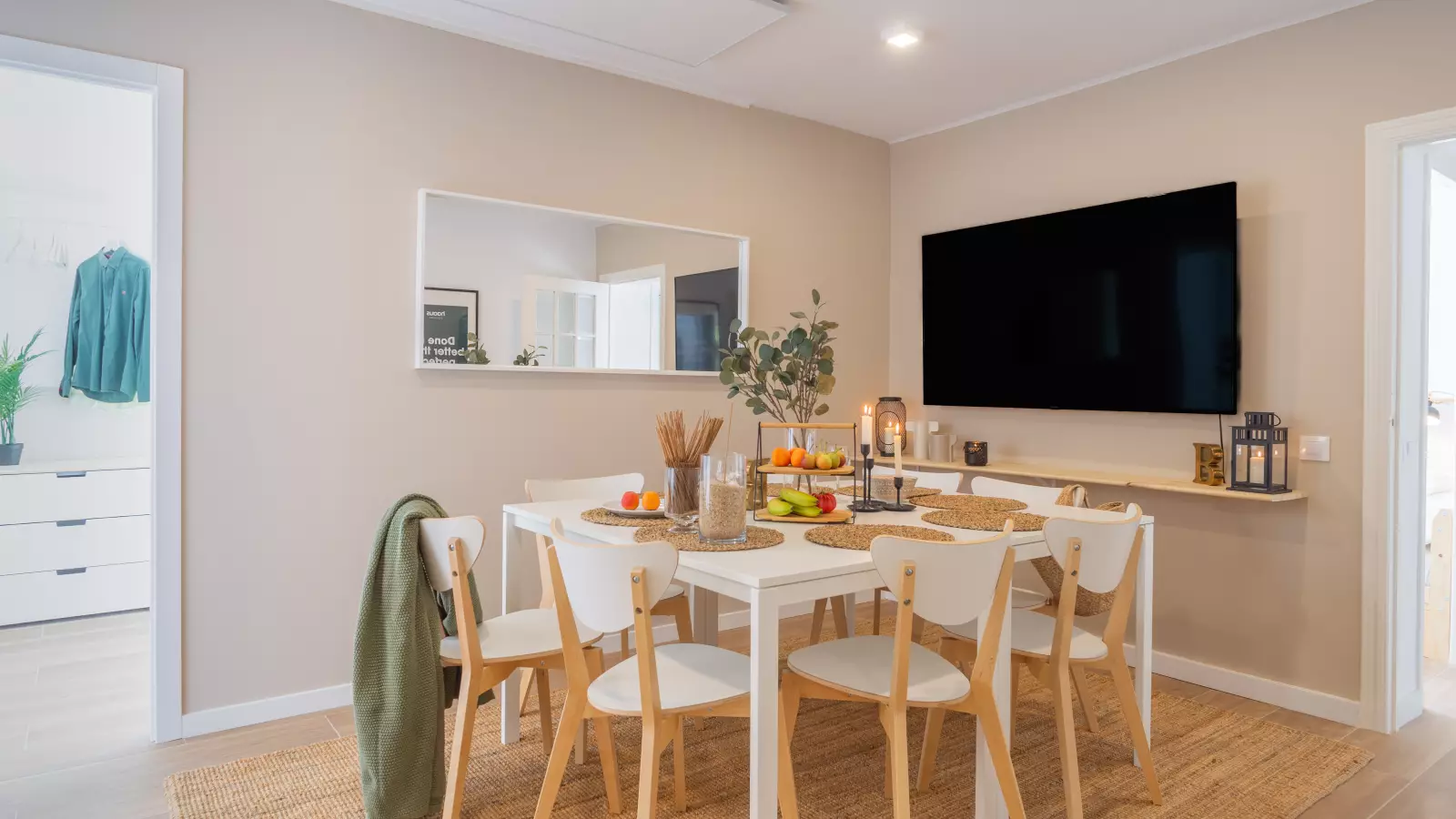 Furnished room in a 7-person shared flat in Sants-Montjuïc · 4