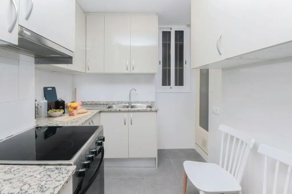 Habitación amueblada en piso compartido en Sarrià–Sant Gervasi · 4