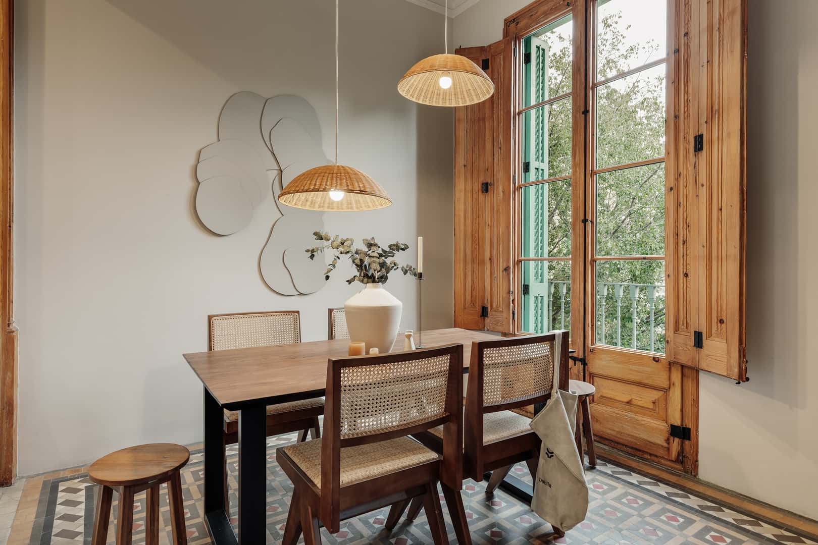 Furnished 3-bedroom flat in Eixample, 104 m² · 2